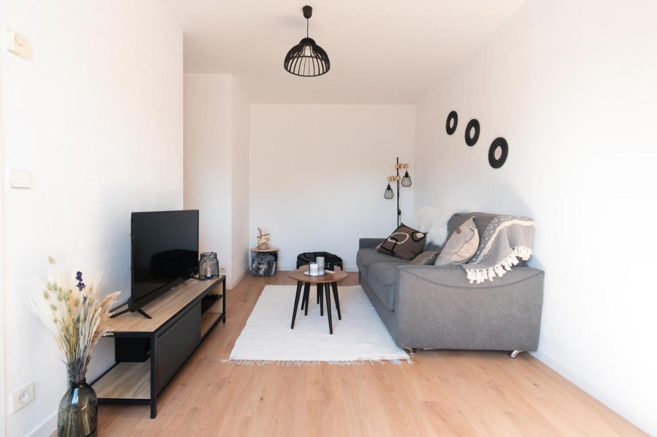 Bienvenue Chez Vous Tres Calme Et En Plein Centre Apartment Mantes-la-Jolie Exterior photo