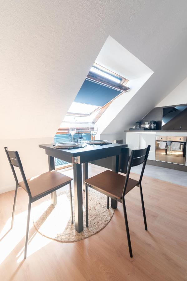 Bienvenue Chez Vous Tres Calme Et En Plein Centre Apartment Mantes-la-Jolie Exterior photo